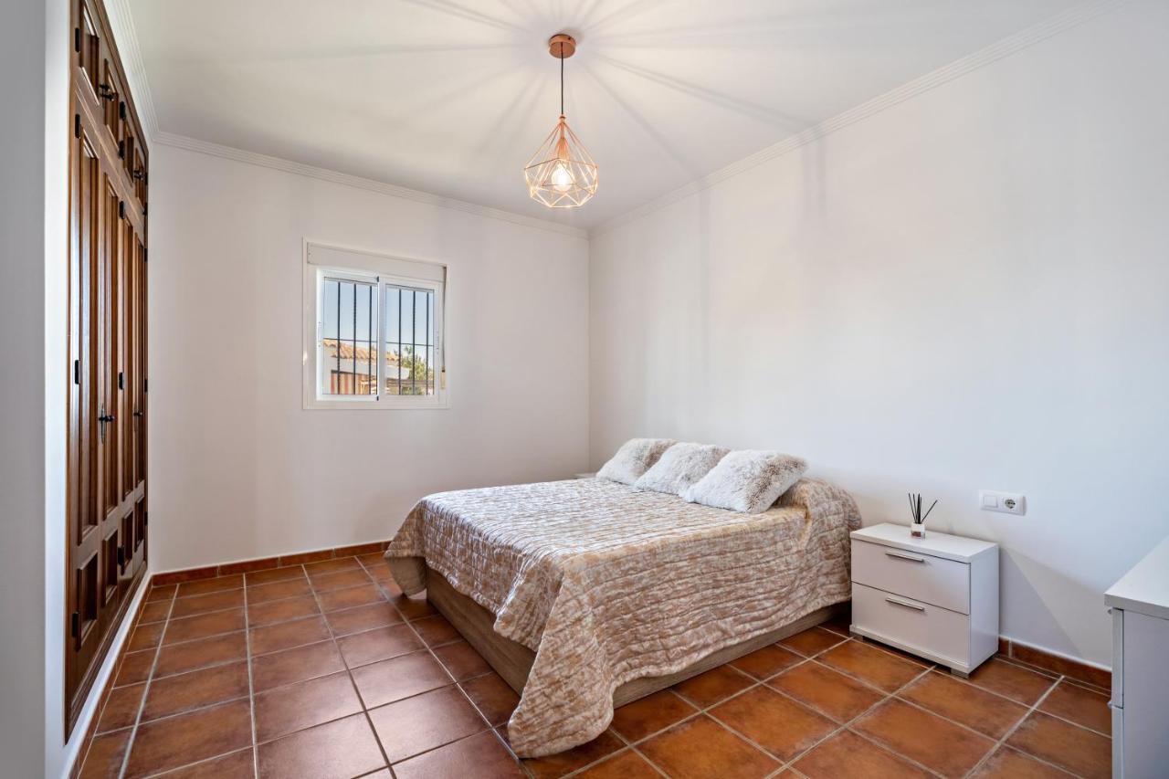 Villa Jero Chiclana de la Frontera Ngoại thất bức ảnh